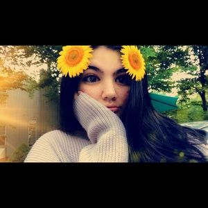 Meet your Posher, Danna